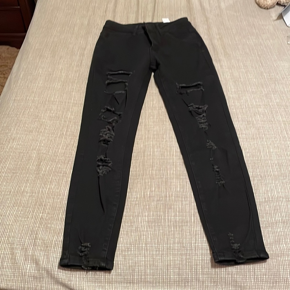 Ripped cut out skinny jeans